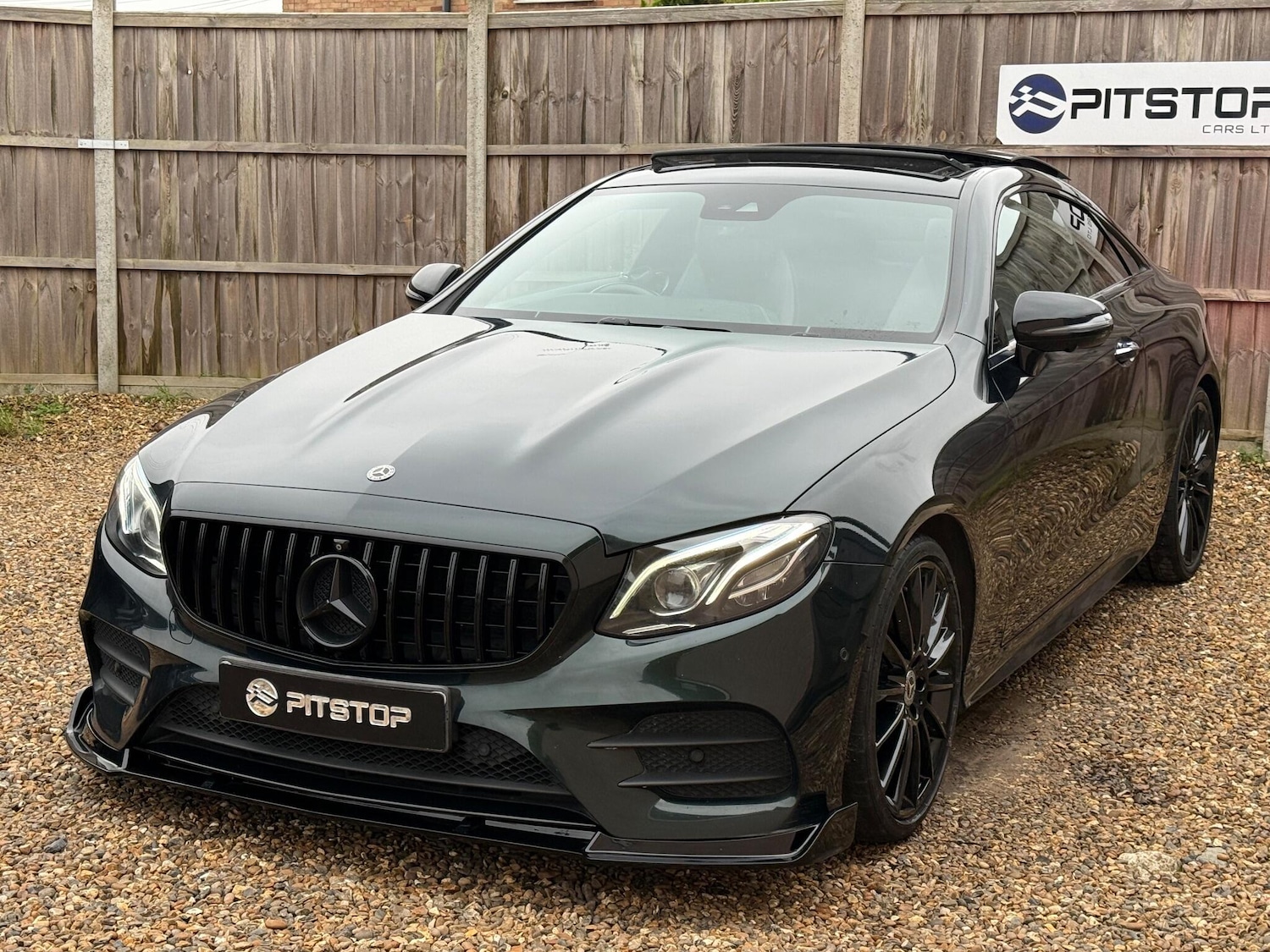 Used Mercedes-Benz E Class 2017 for sale - 77040544: Photo 4