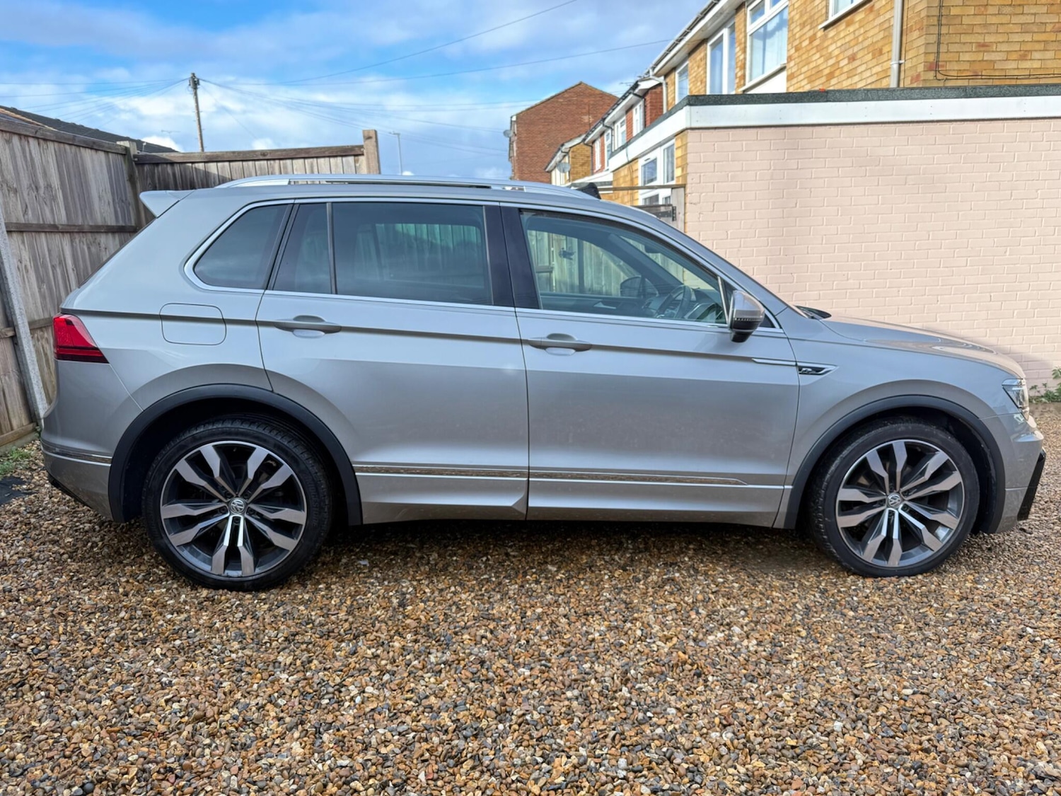 Used Volkswagen Tiguan 2017 for sale - 77237941: Photo 3