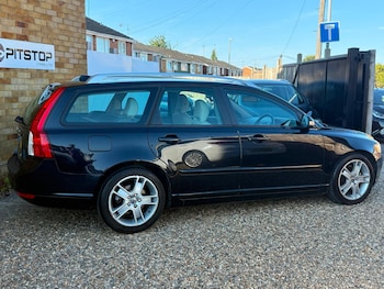 Used Volvo V50 2009 for sale - 79496021: Photo