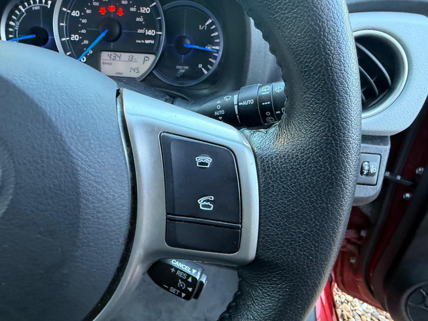 Used Toyota Yaris 2014 for sale - 77724097: Photo 21