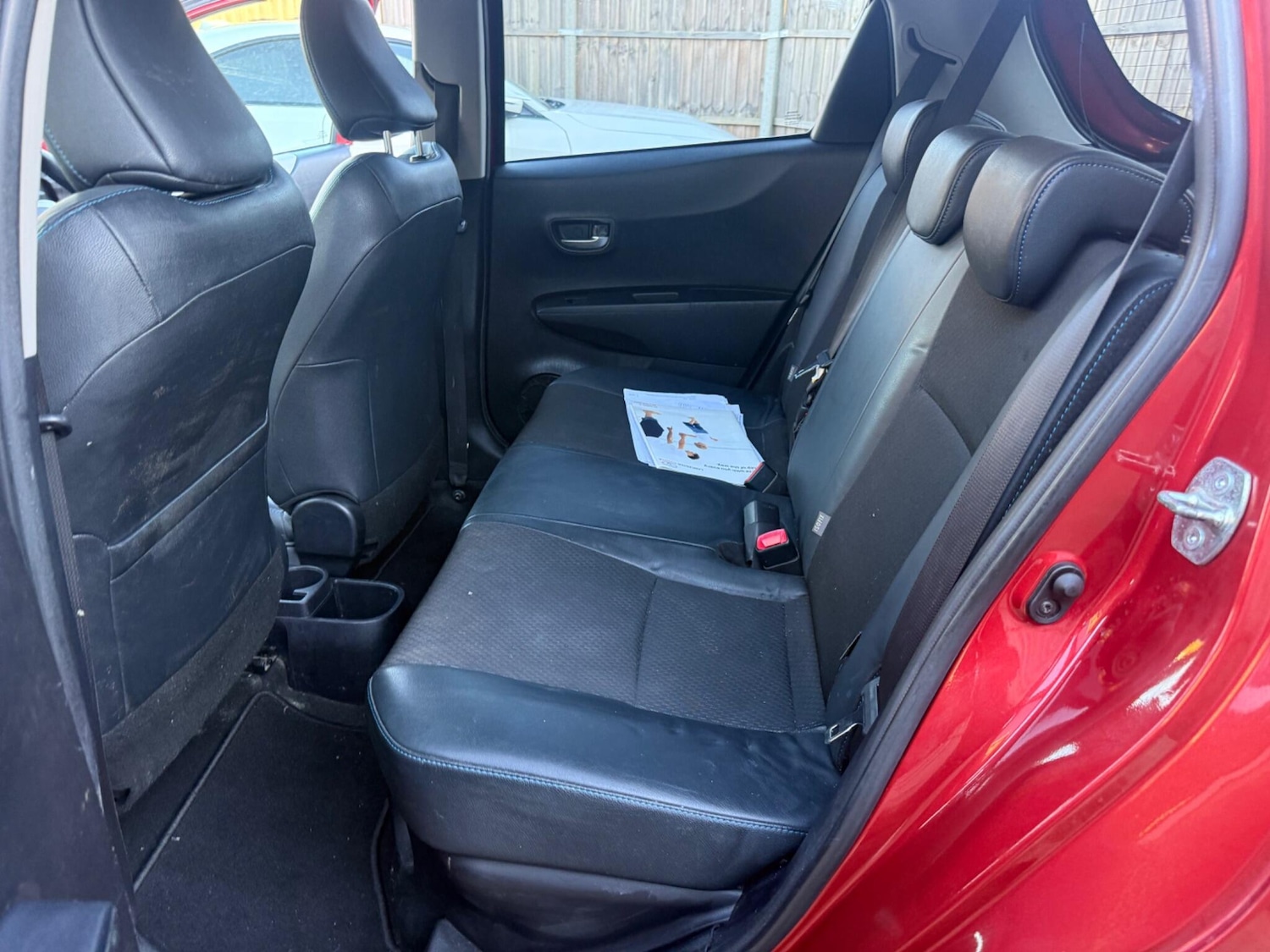 Used Toyota Yaris 2014 for sale - 77724097: Photo 31