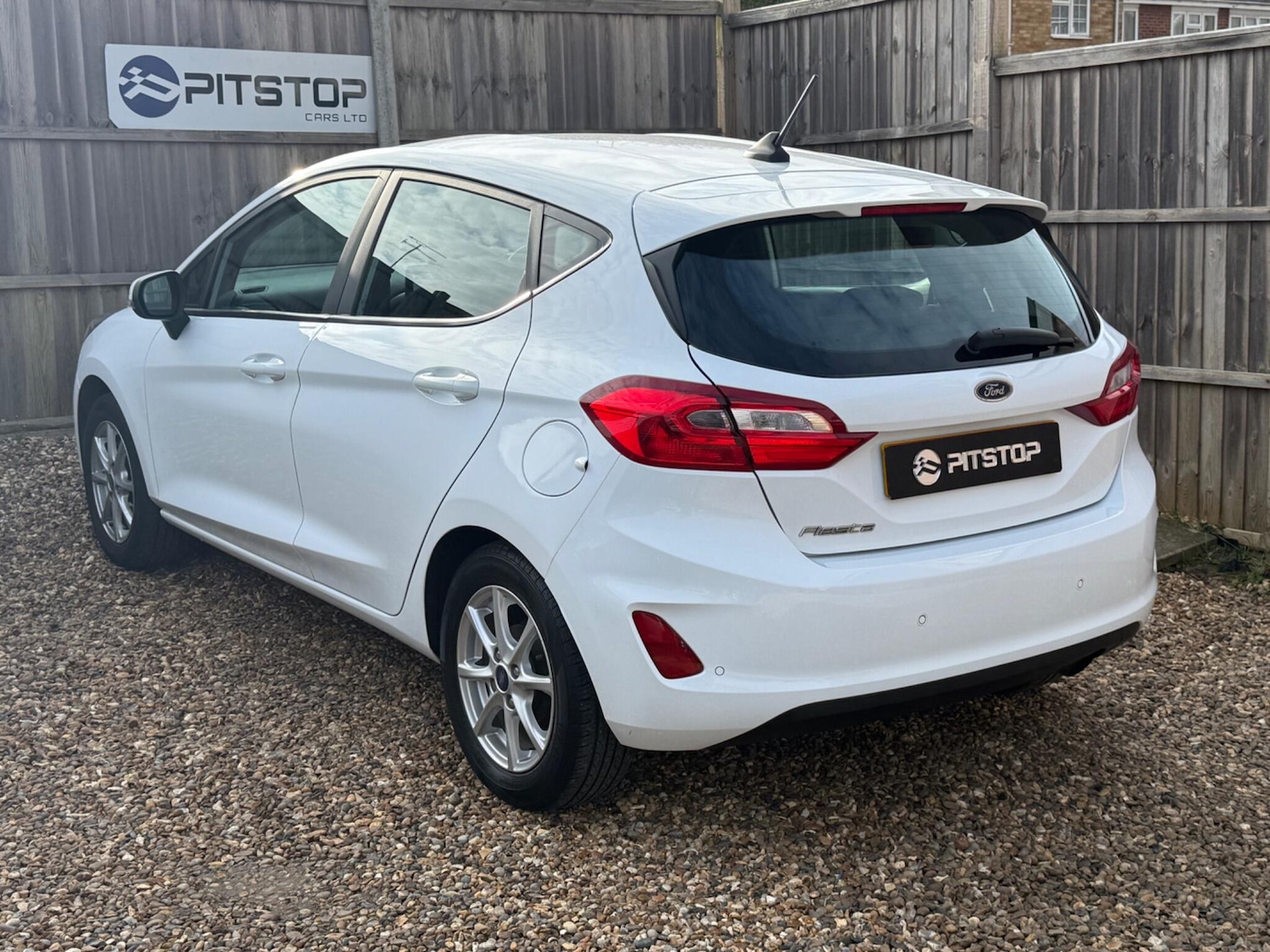 Used Ford Fiesta for sale - 77807851: Photo 2