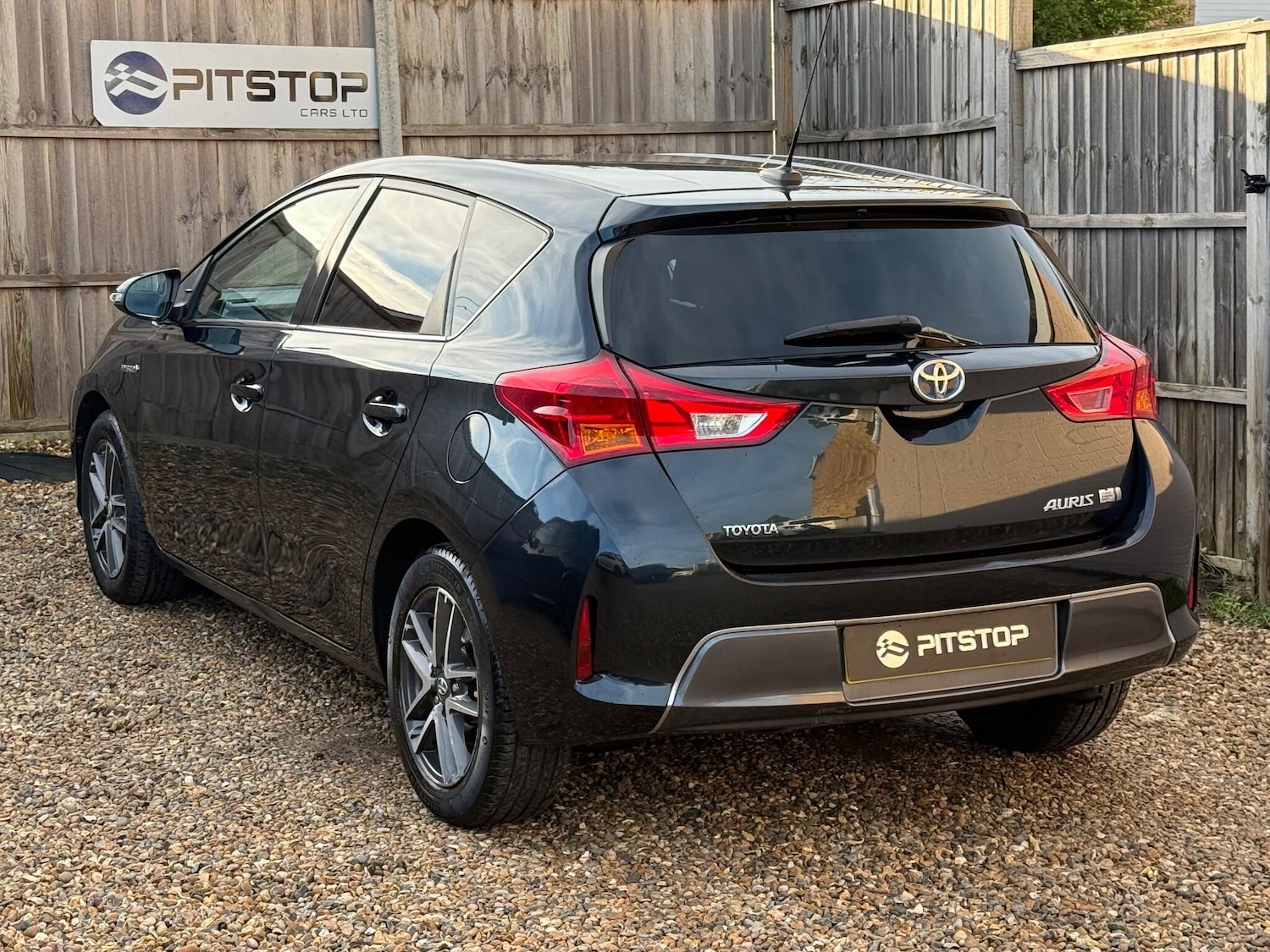 Used Toyota Auris 2015 for sale - 77203332: Photo 2