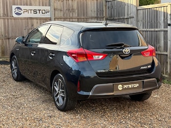 Used Toyota Auris 2015 for sale - 77203332: Photo