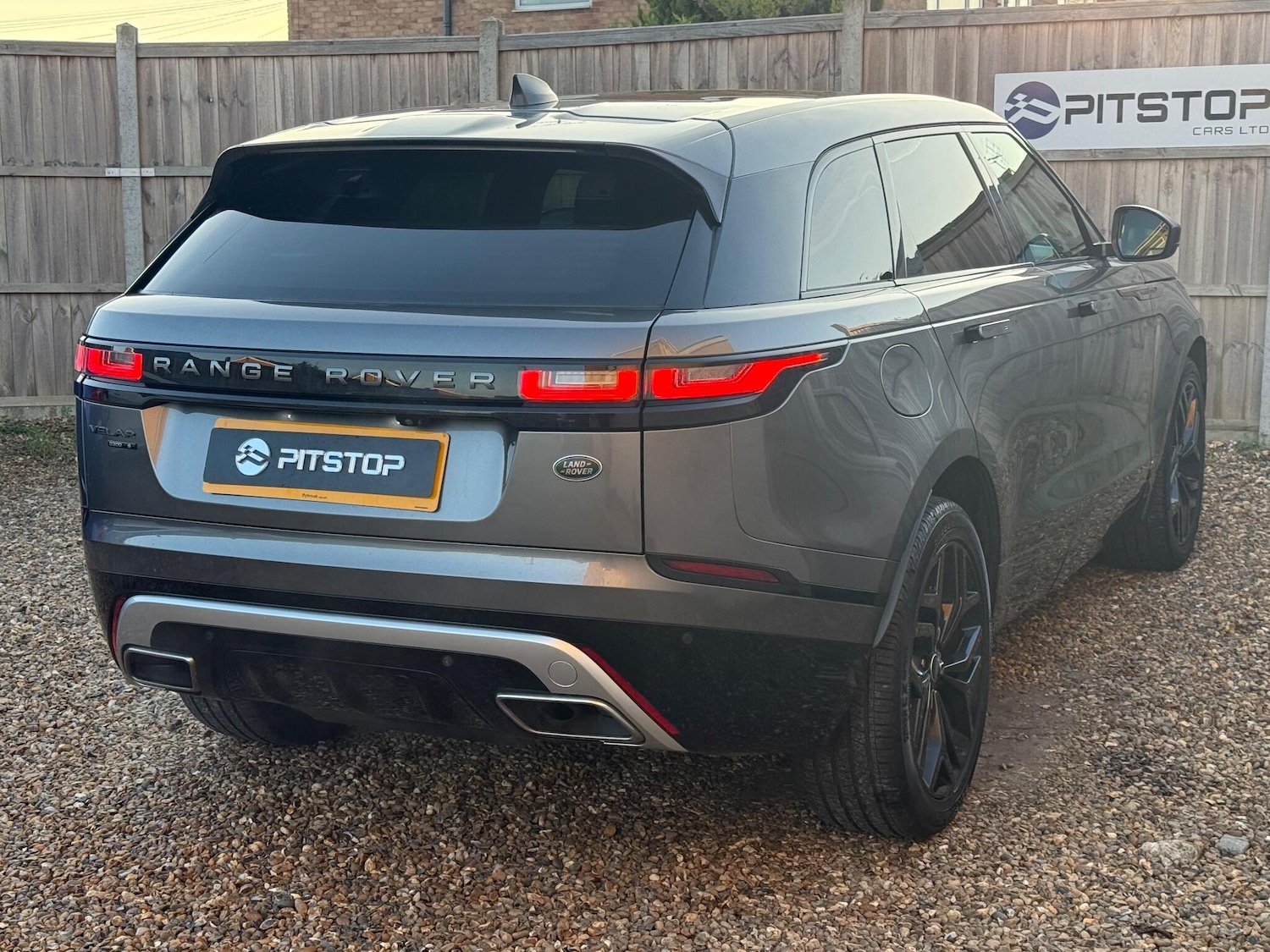 Used Land Rover Range Rover Velar 2017 for sale - 77081372: Photo 8