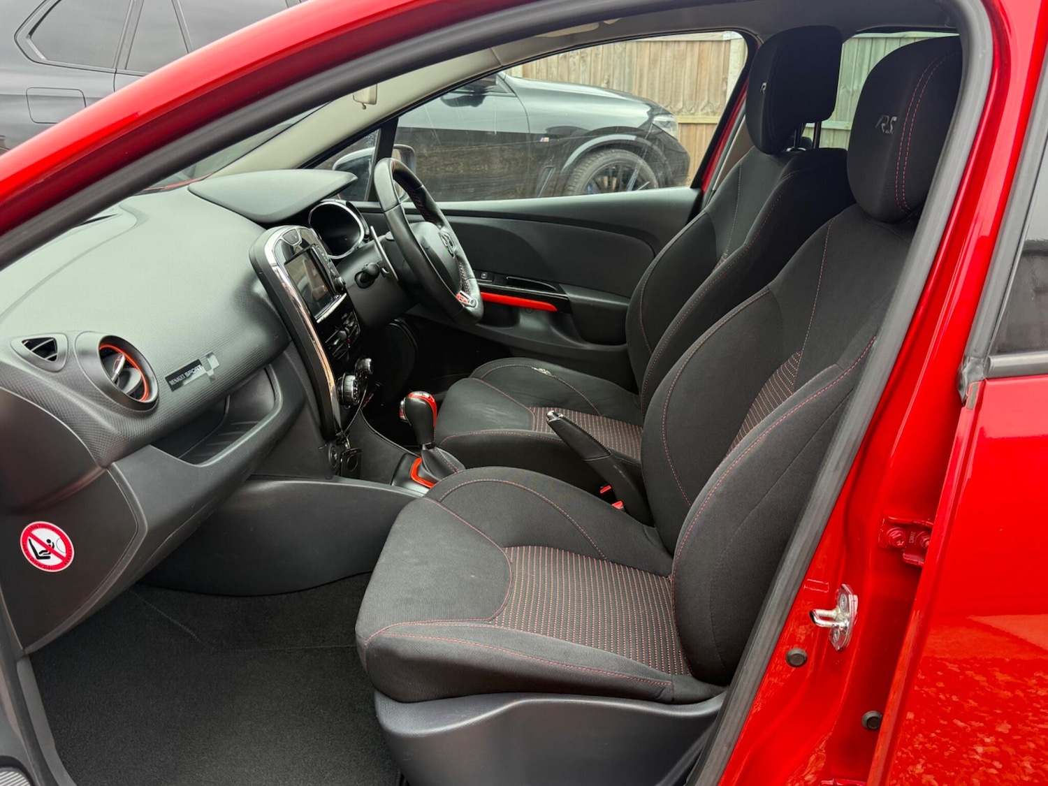 Used Renault Clio for sale - 77853773: Photo 30