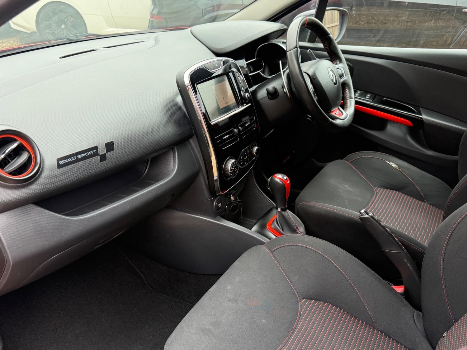 Used Renault Clio for sale - 77853773: Photo 32