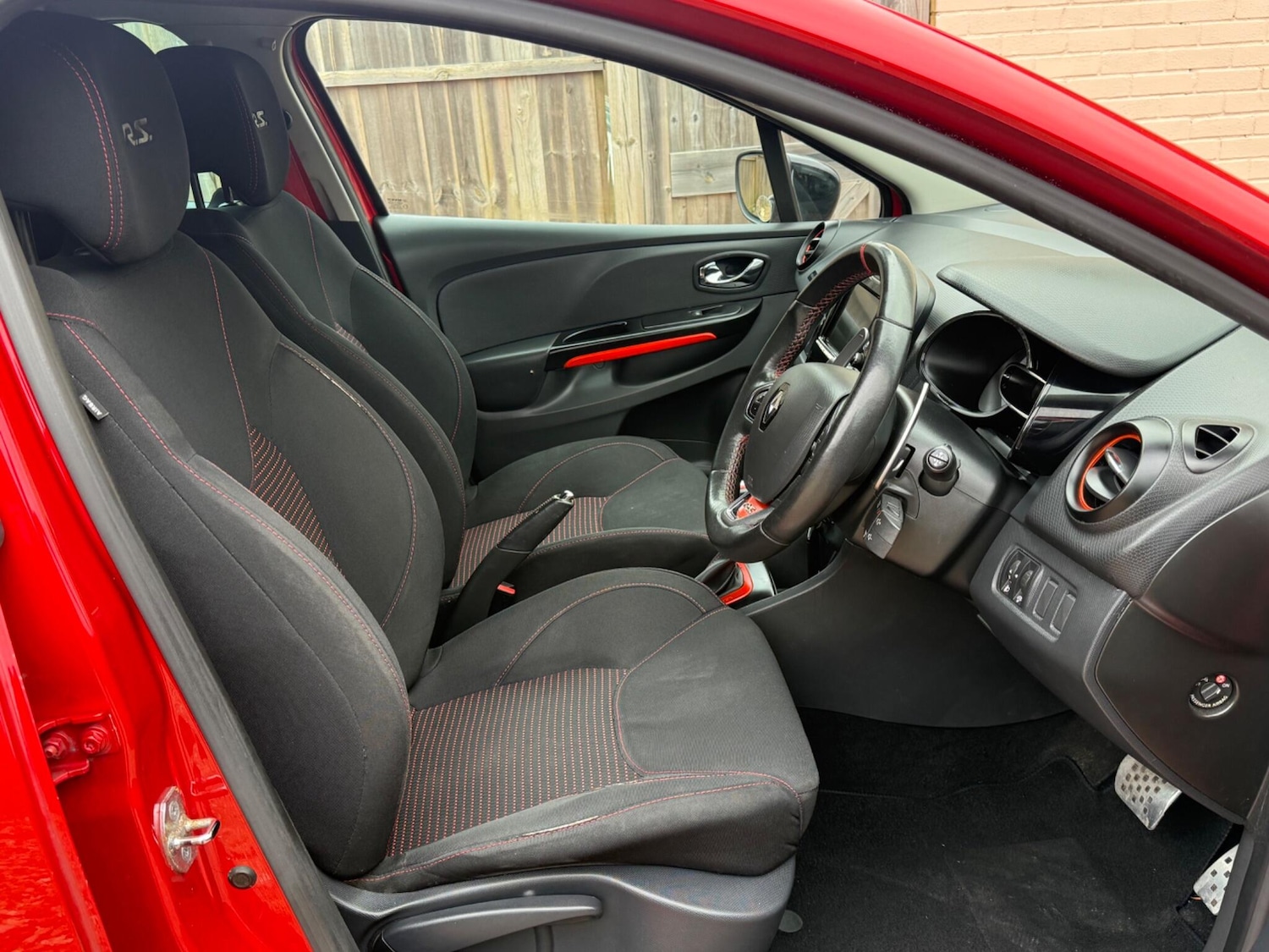 Used Renault Clio for sale - 77853773: Photo 36