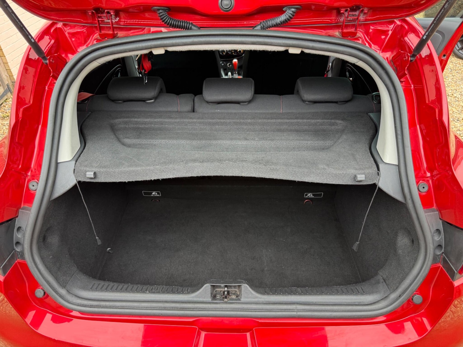 Used Renault Clio for sale - 77853773: Photo 39