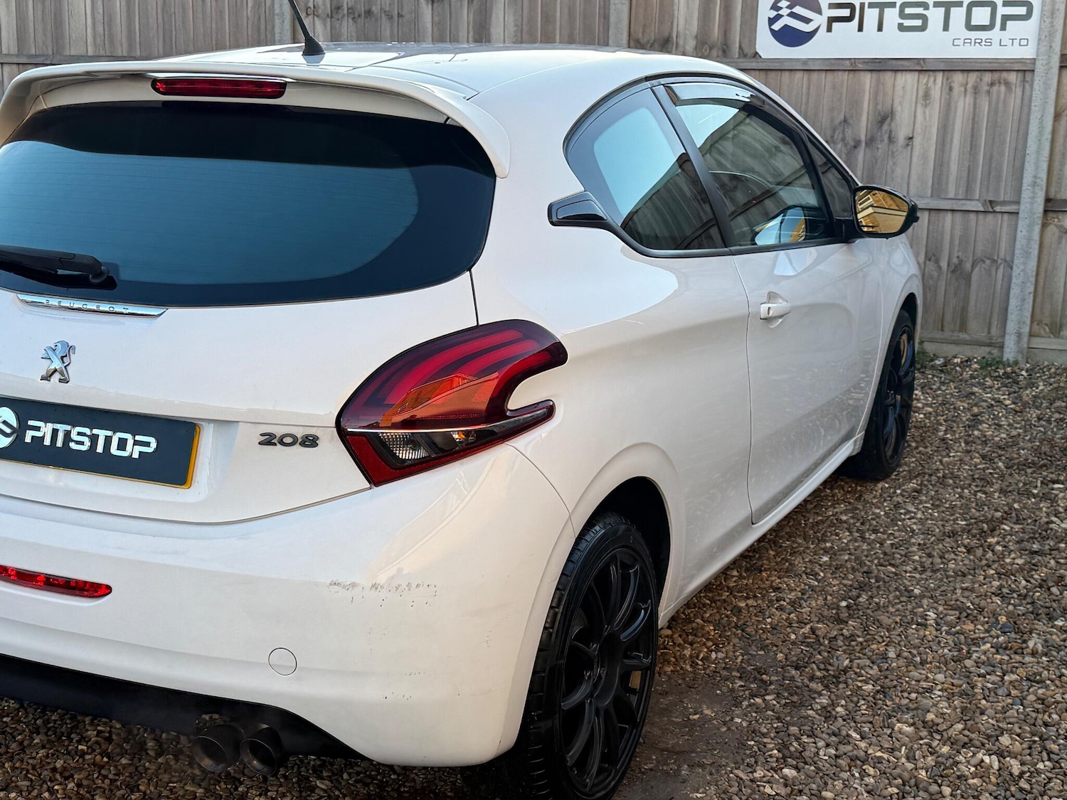 Used Peugeot 208 2015 for sale - 77131544: Photo 13