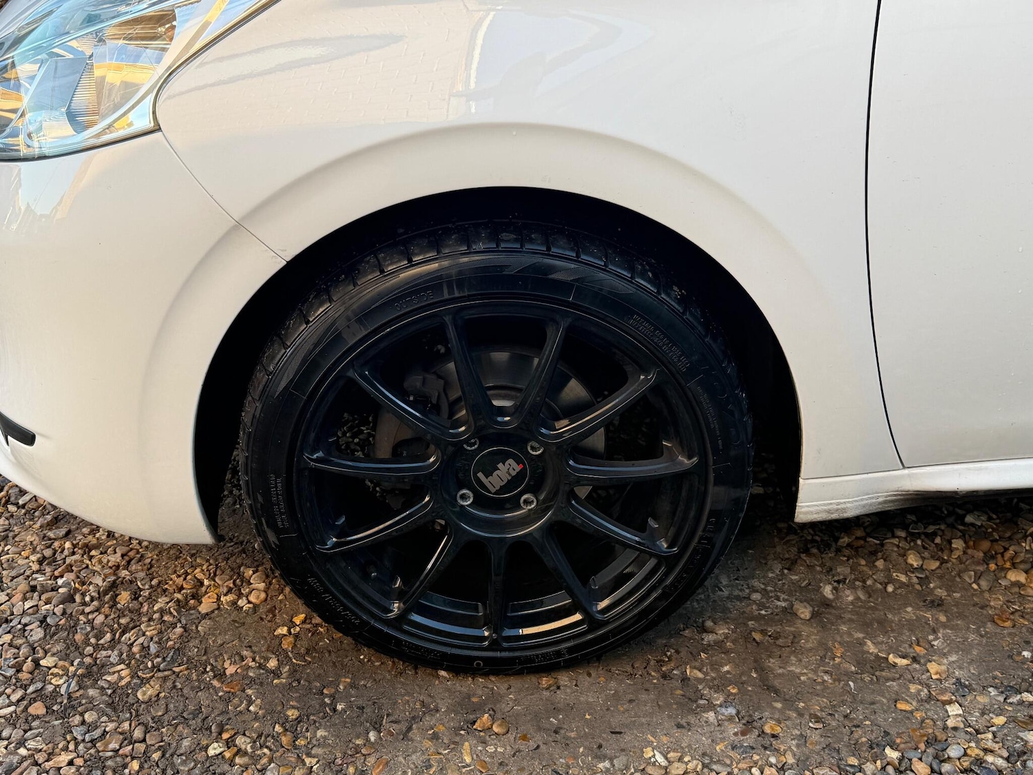 Used Peugeot 208 2015 for sale - 77131544: Photo 15