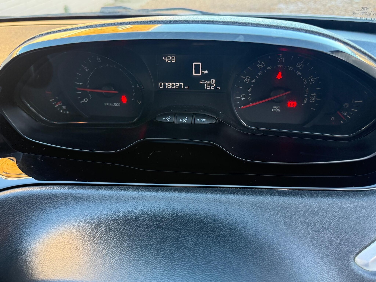 Used Peugeot 208 2015 for sale - 77131544: Photo 23