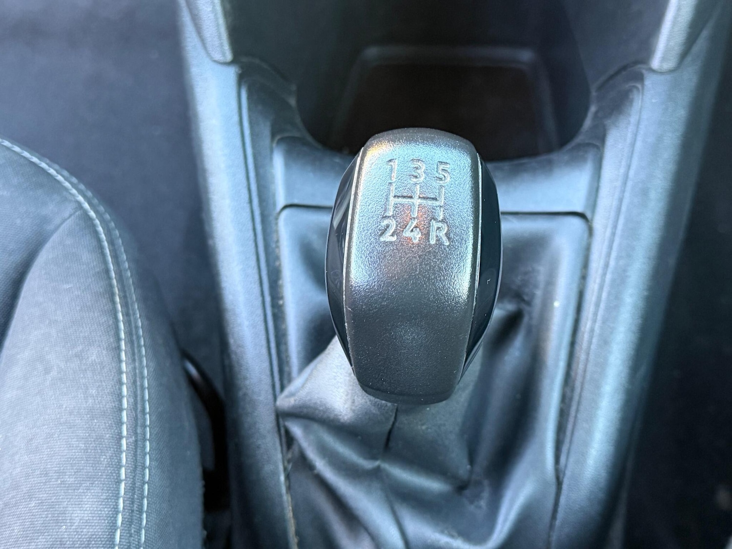 Used Peugeot 208 2015 for sale - 77131544: Photo 26