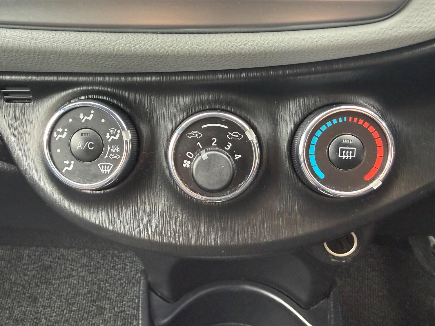 Used Toyota Yaris 2012 for sale - 77586643: Photo 17