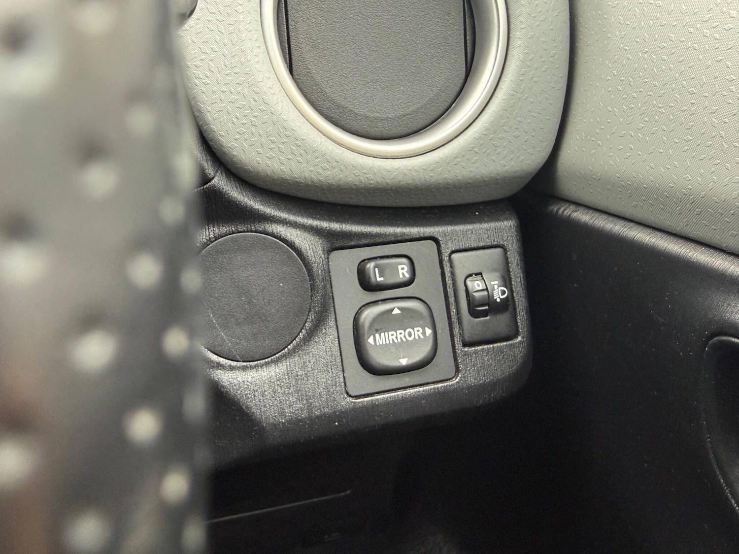 Used Toyota Yaris 2012 for sale - 77586643: Photo 18