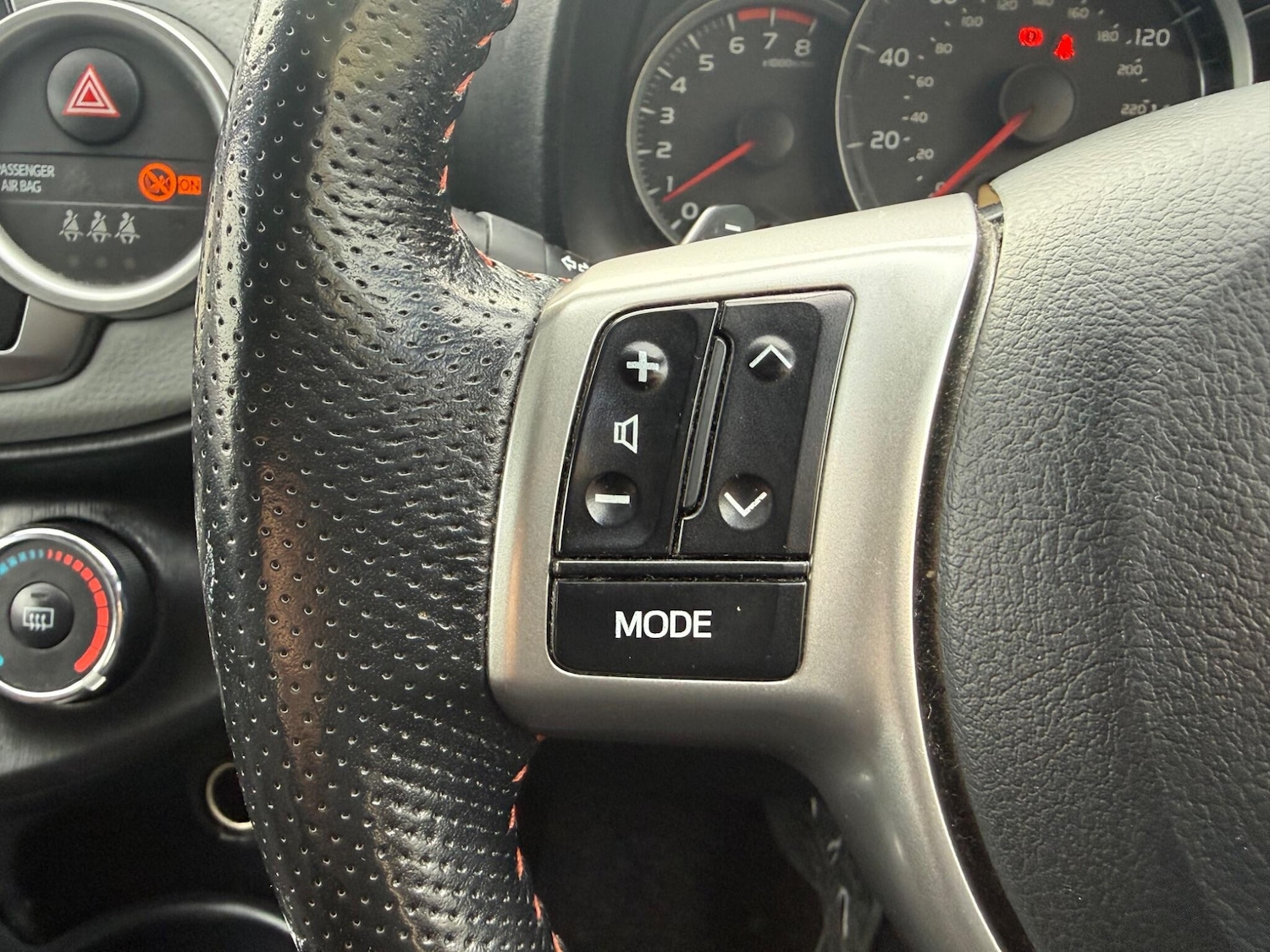 Used Toyota Yaris 2012 for sale - 77586643: Photo 23