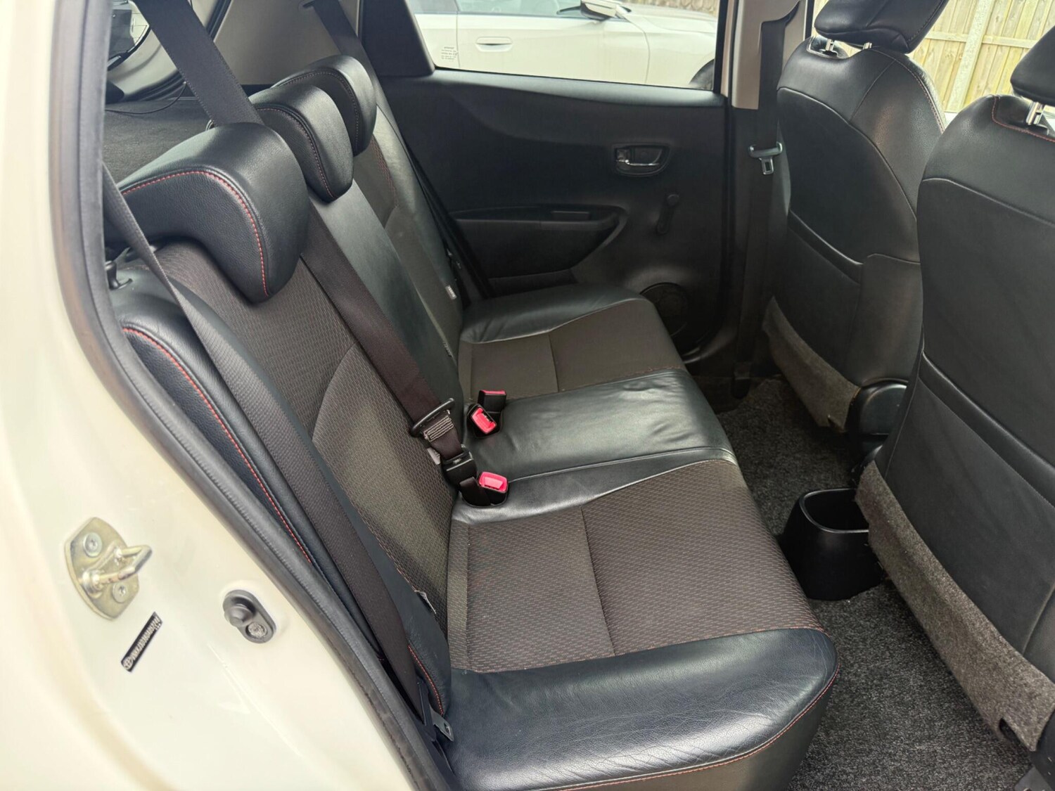 Used Toyota Yaris 2012 for sale - 77586643: Photo 29