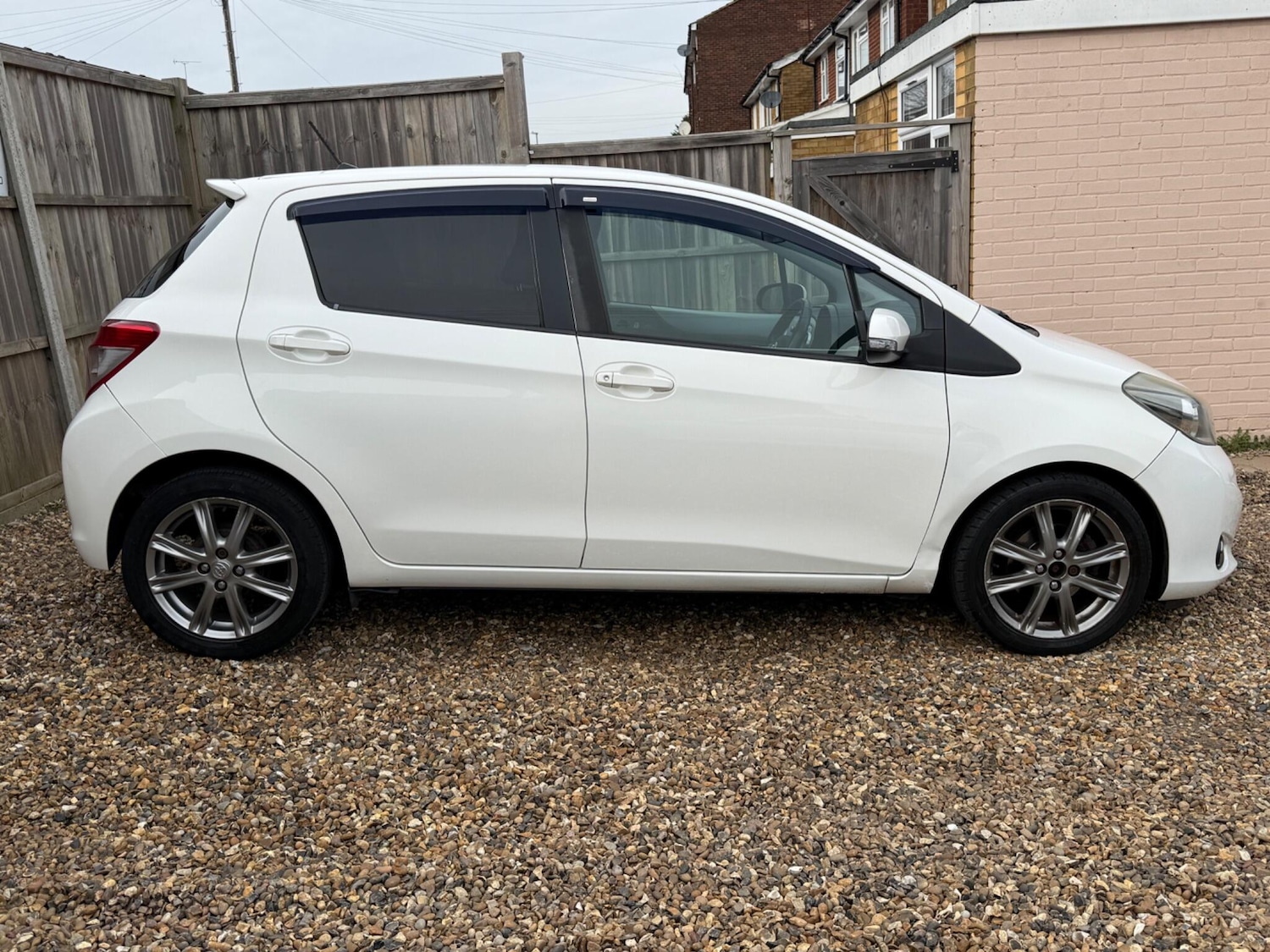 Used Toyota Yaris 2012 for sale - 77586643: Photo 3