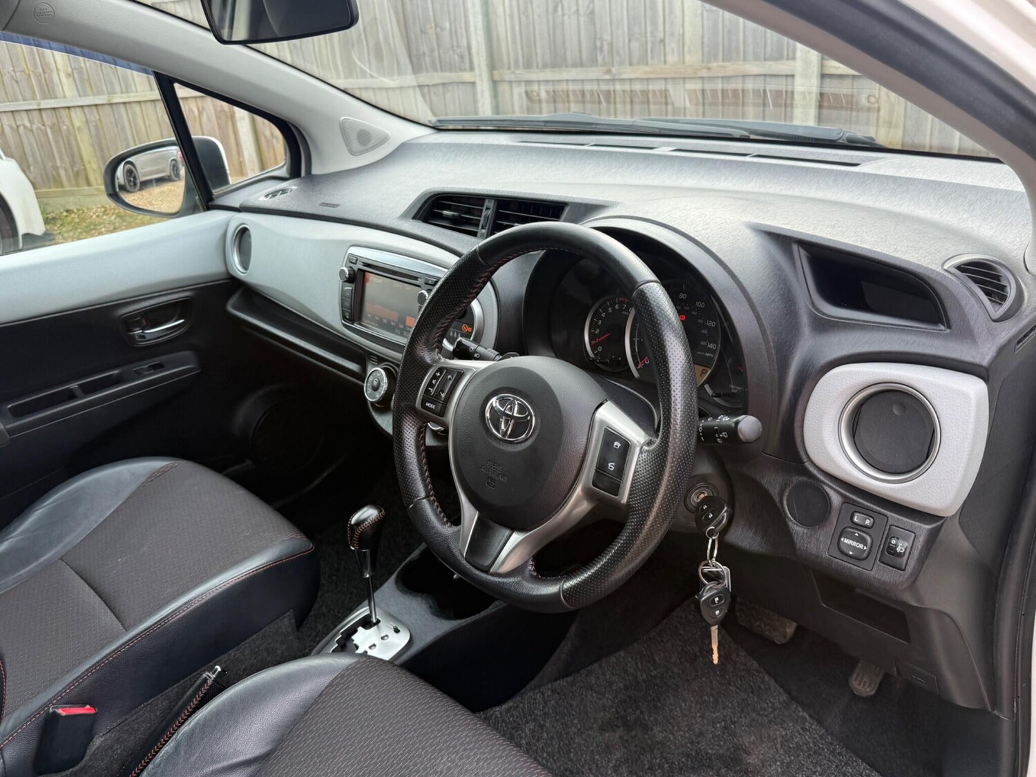 Used Toyota Yaris 2012 for sale - 77586643: Photo 30