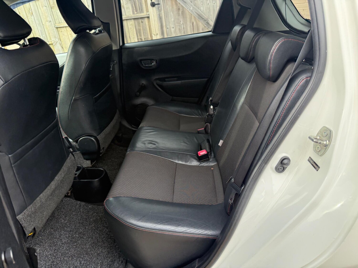 Used Toyota Yaris 2012 for sale - 77586643: Photo 35