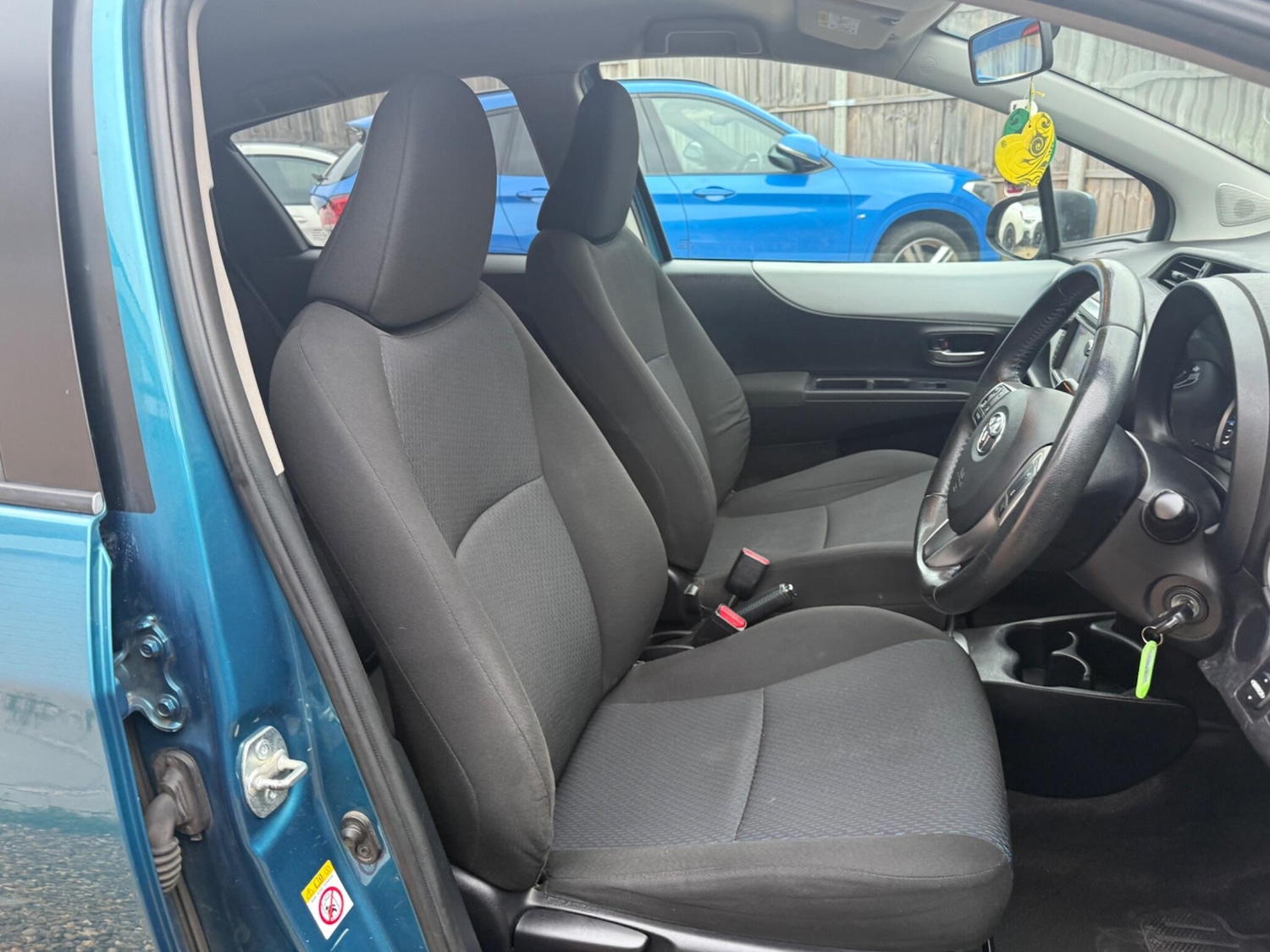 Used Toyota Yaris 2013 for sale - 76780893: Photo 19