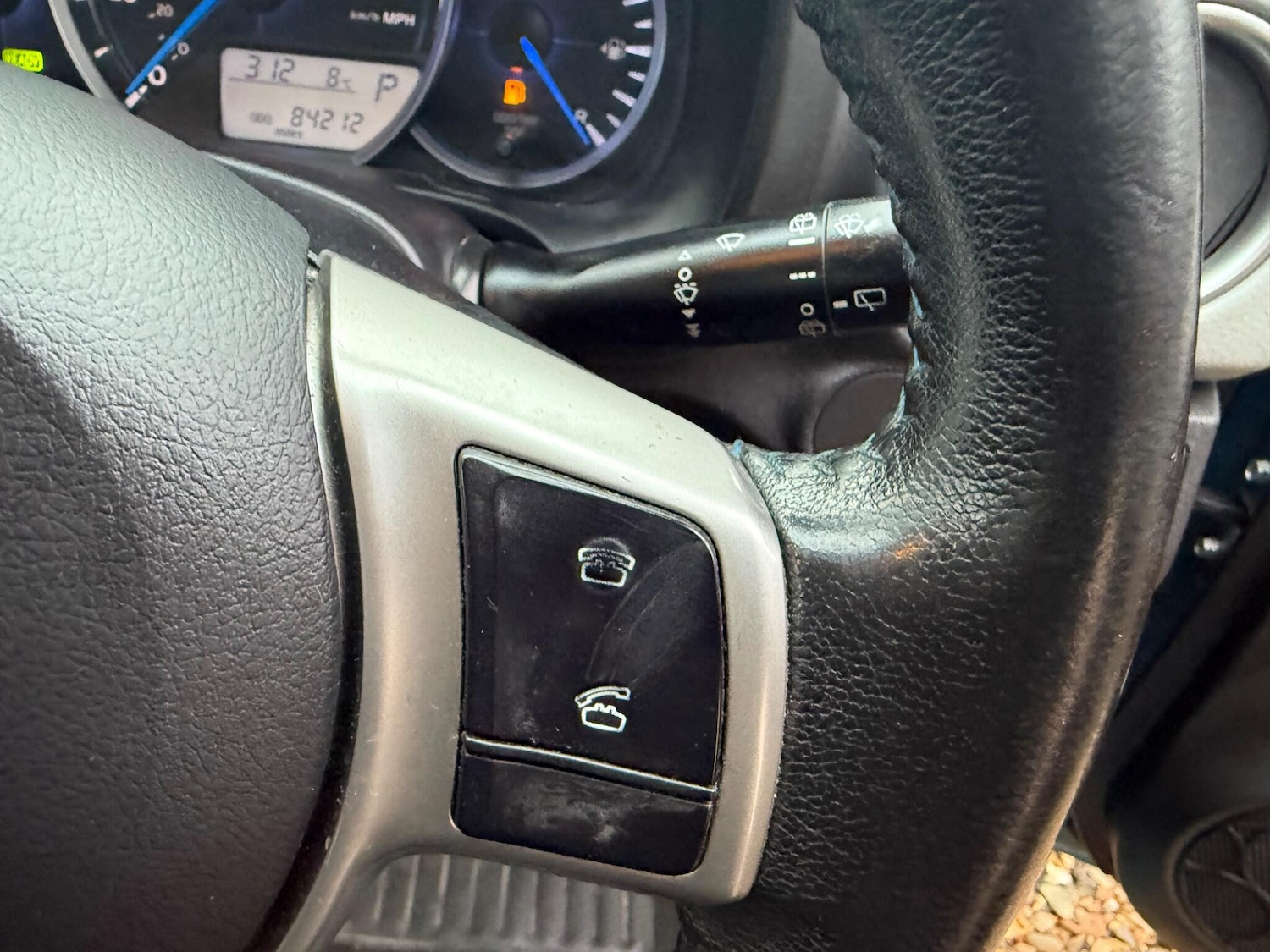 Used Toyota Yaris 2013 for sale - 76780893: Photo 29