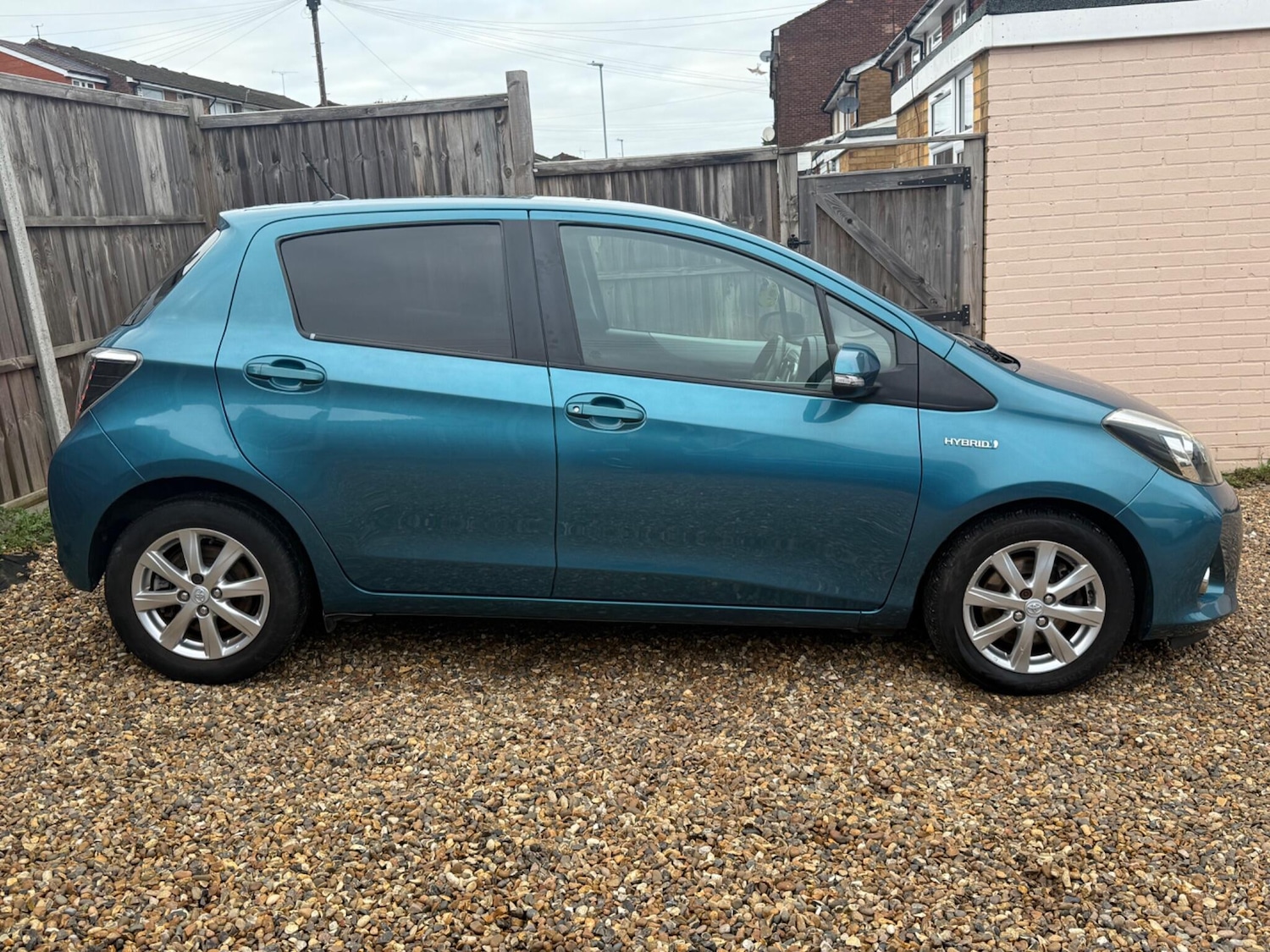 Used Toyota Yaris 2013 for sale - 76780893: Photo 3