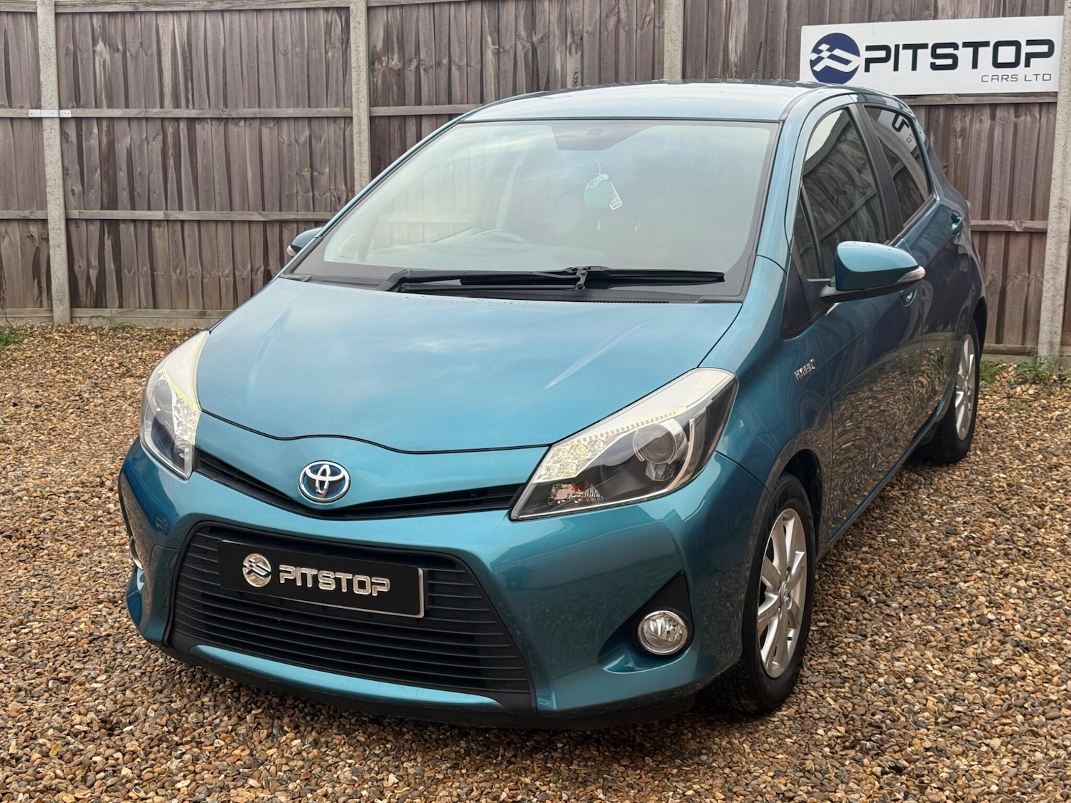 Used Toyota Yaris 2013 for sale - 76780893: Photo 4