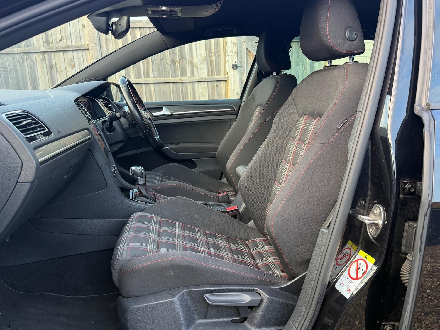 Used Volkswagen Golf 2019 for sale - 77074230: Photo 40