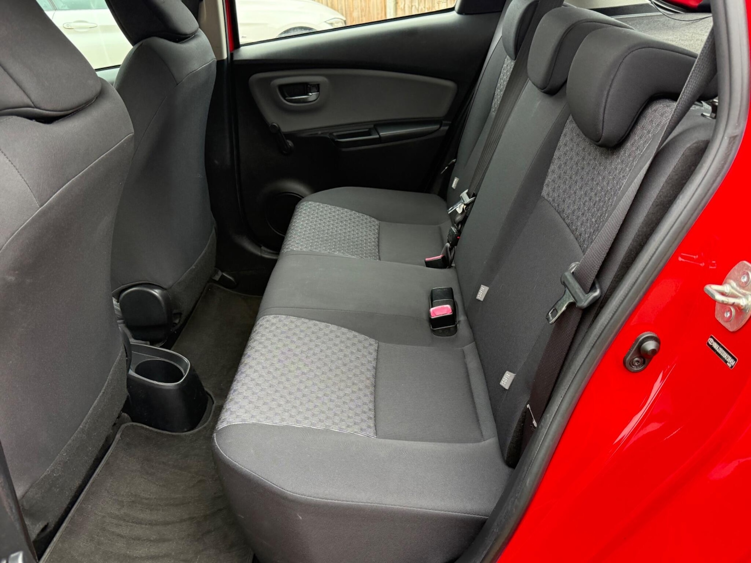 Used Toyota Yaris 2014 for sale - 76781126: Photo 24