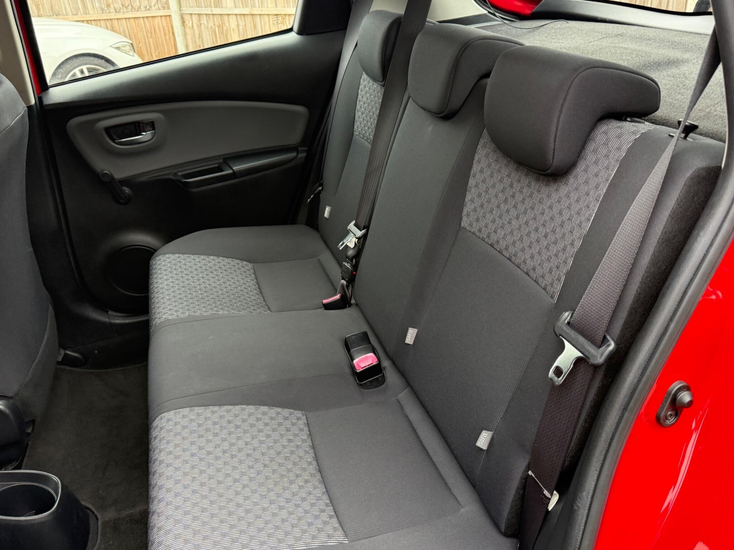 Used Toyota Yaris 2014 for sale - 76781126: Photo 27