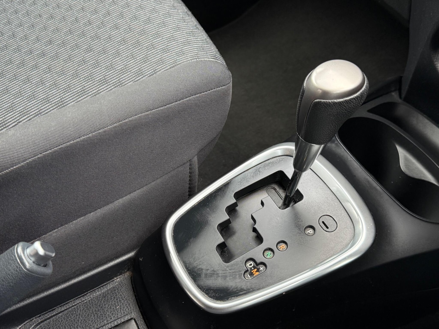 Used Toyota Yaris 2014 for sale - 76781126: Photo 31