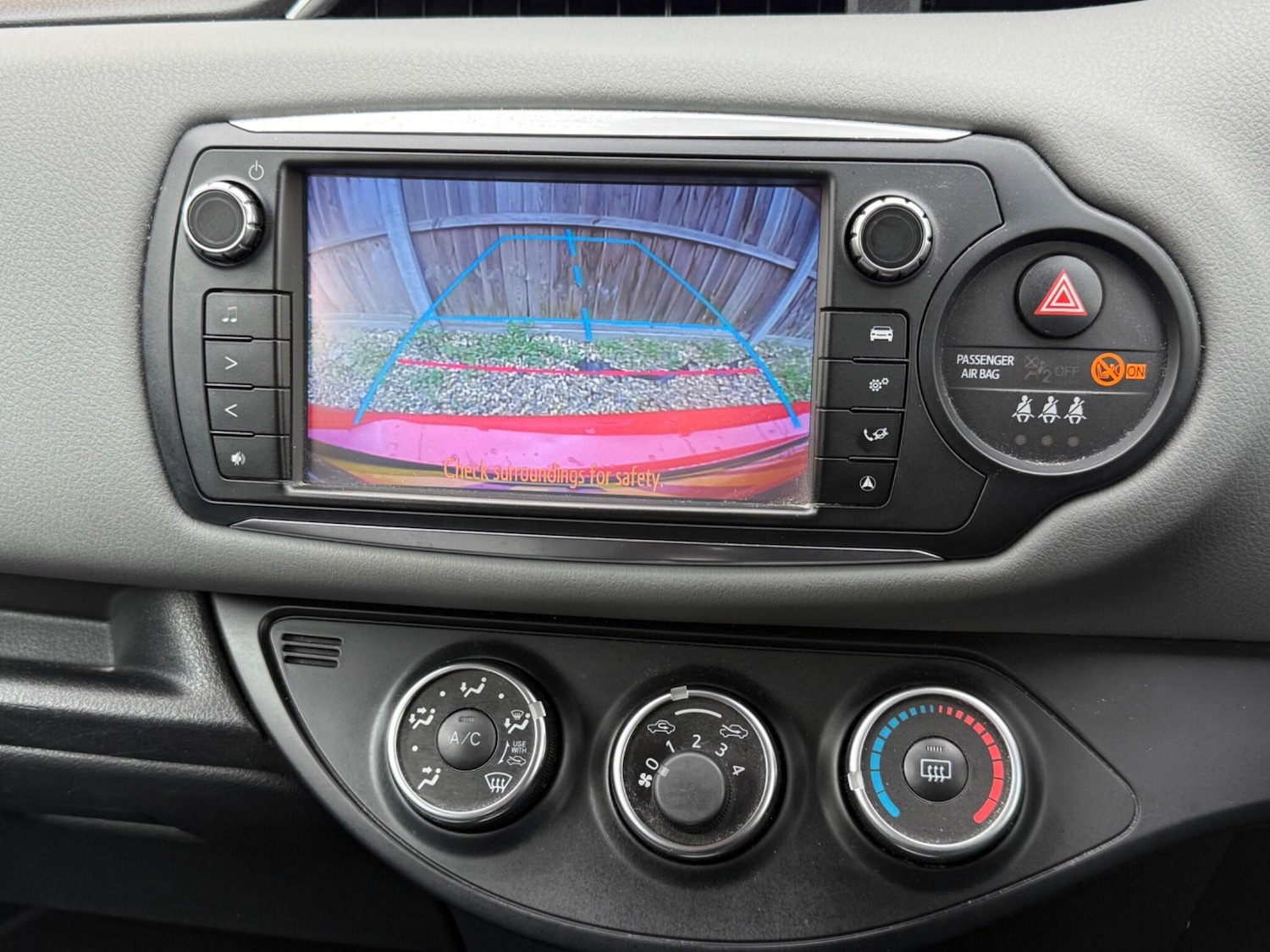 Used Toyota Yaris 2014 for sale - 76781126: Photo 37