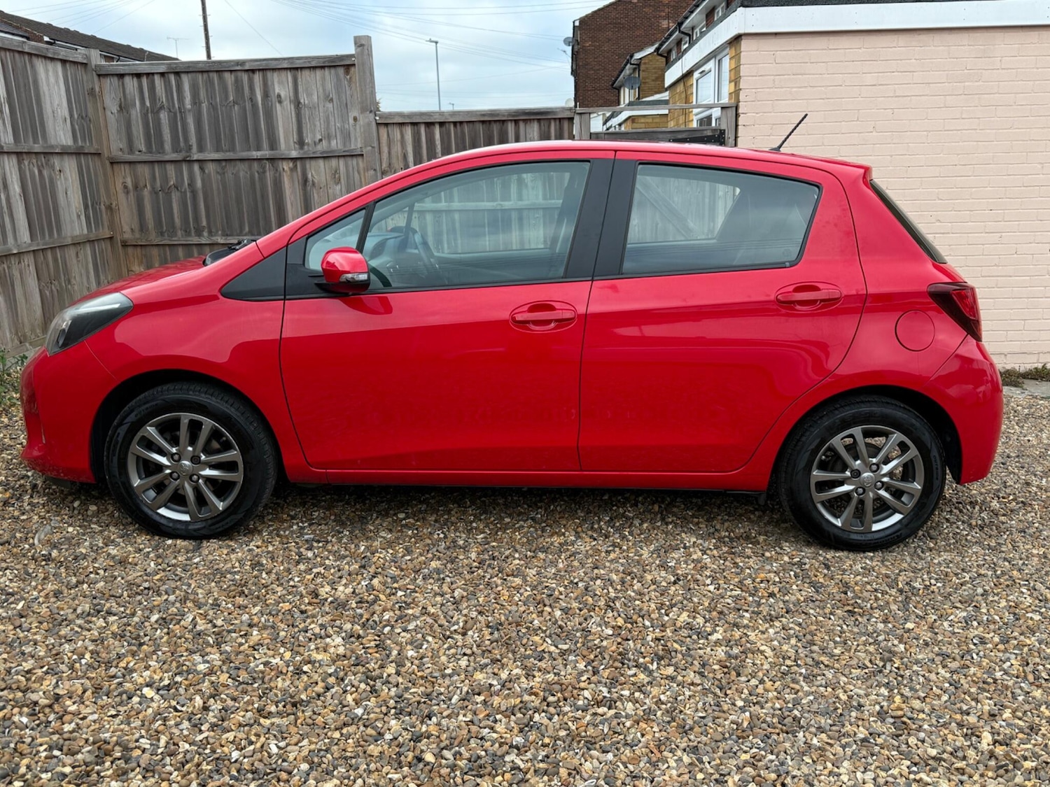 Used Toyota Yaris 2014 for sale - 76781126: Photo 4