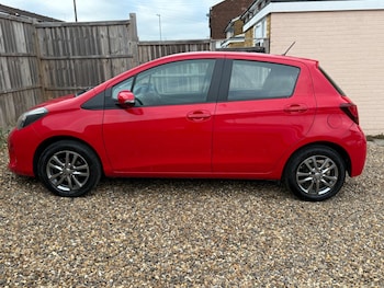 Used Toyota Yaris 2014 for sale - 76781126: Photo