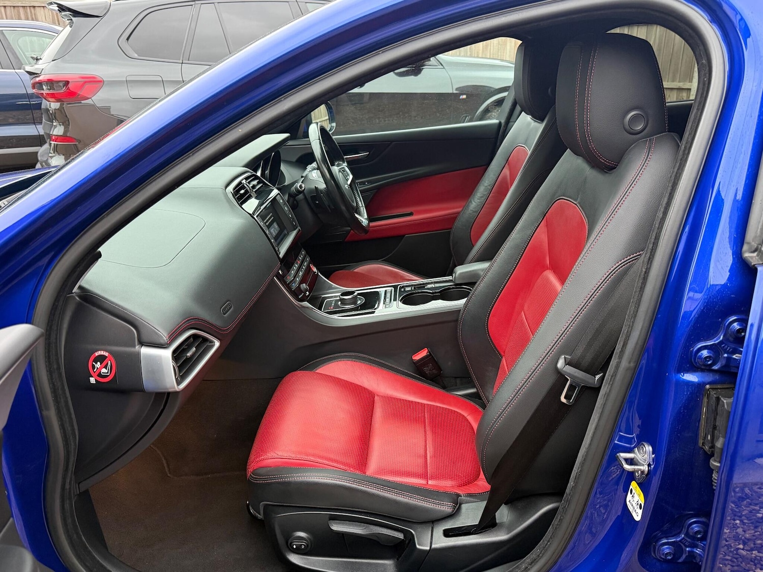 Used Jaguar XE 2016 for sale - 77040505: Photo 28