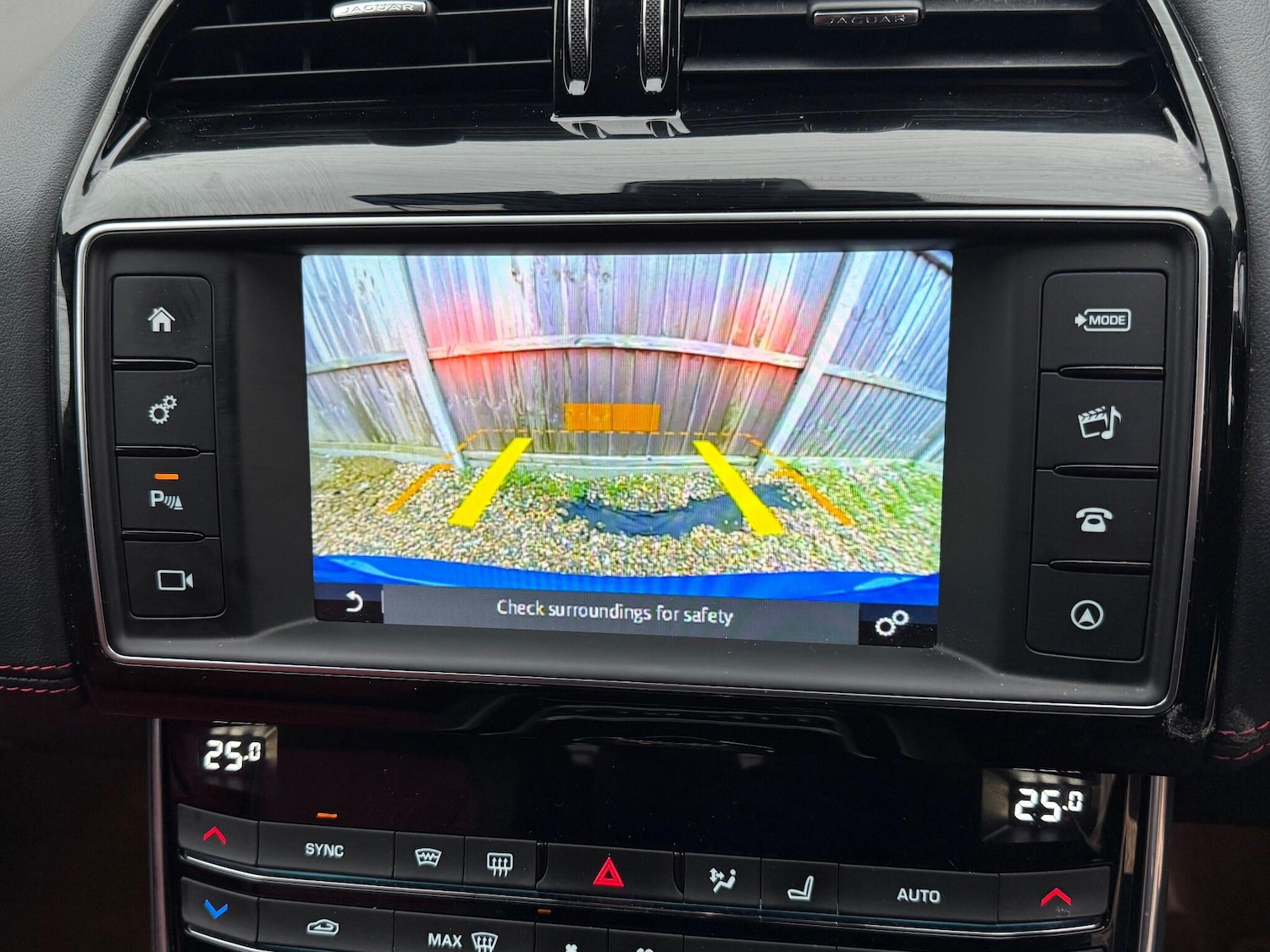 Used Jaguar XE 2016 for sale - 77040505: Photo 36