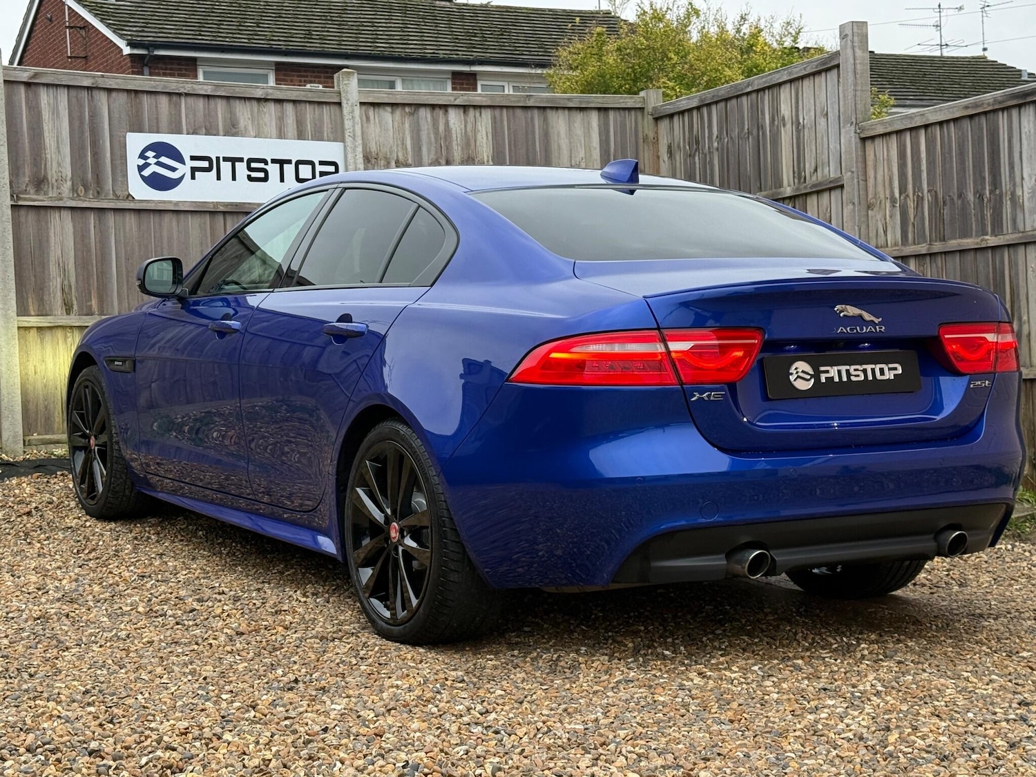 Used Jaguar XE 2016 for sale - 77040505: Photo 8