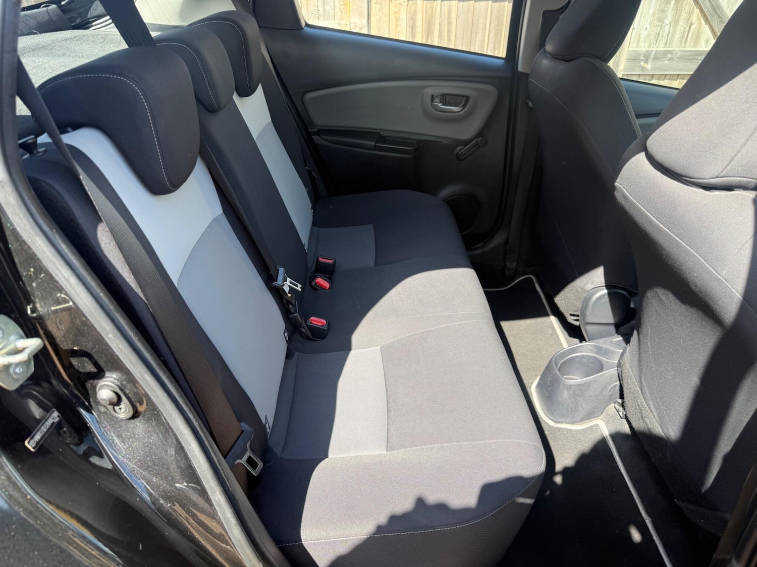 Used Toyota Yaris 2017 for sale - 78219986: Photo 19