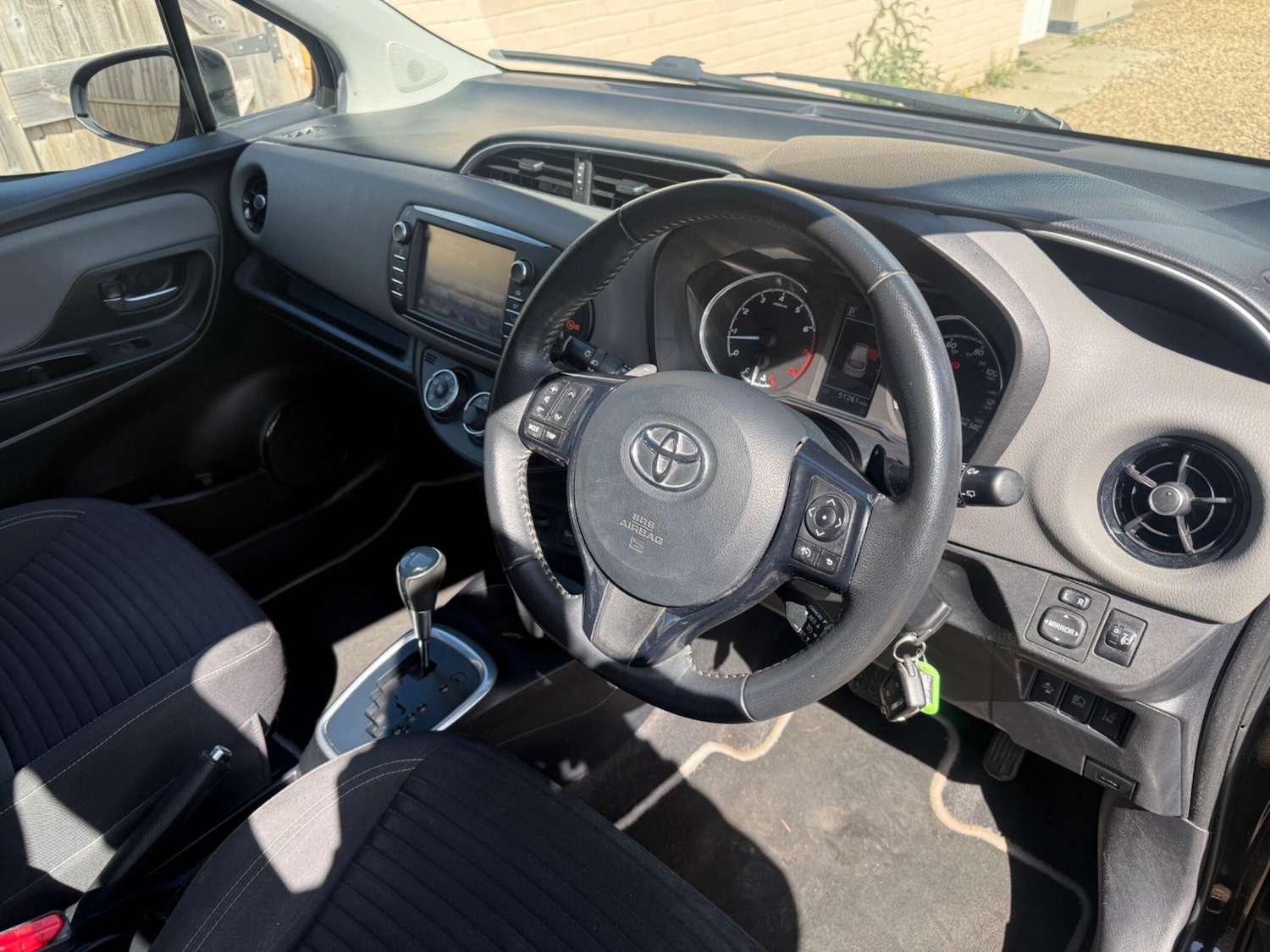 Used Toyota Yaris 2017 for sale - 78219986: Photo 22