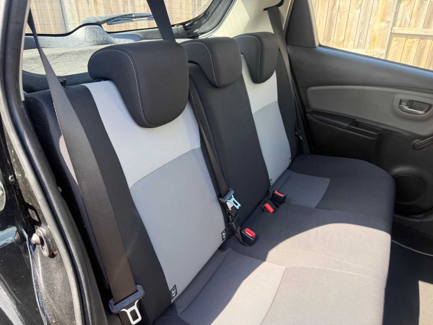 Used Toyota Yaris 2017 for sale - 78219986: Photo 23