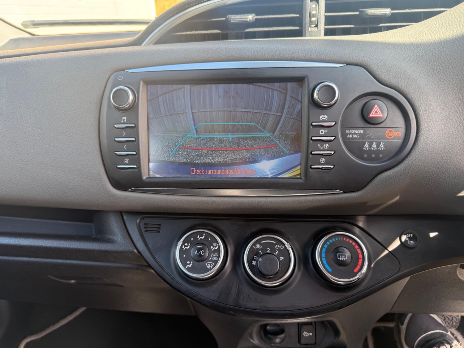 Used Toyota Yaris 2017 for sale - 78219986: Photo 34