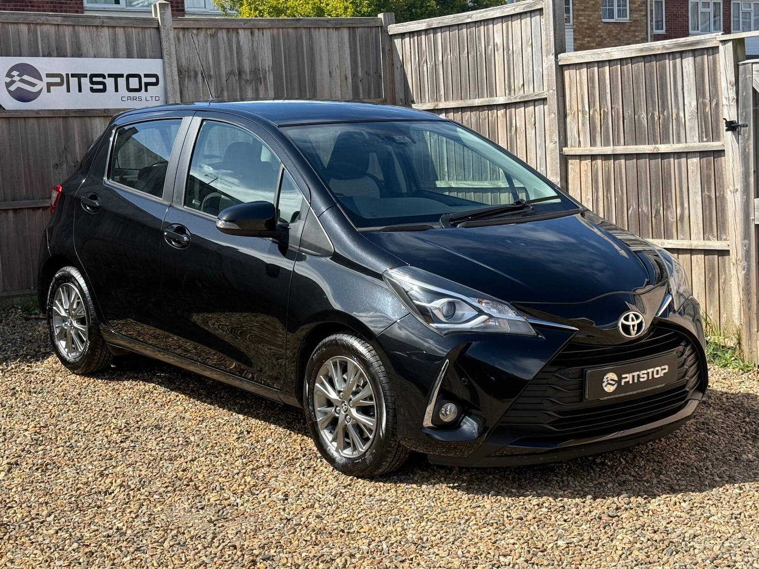 Used Toyota Yaris 2017 for sale - 78219986: Photo 5