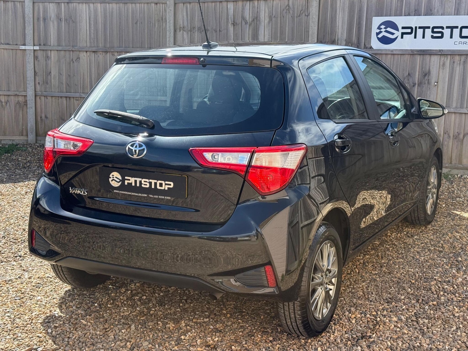 Used Toyota Yaris 2017 for sale - 78219986: Photo 9