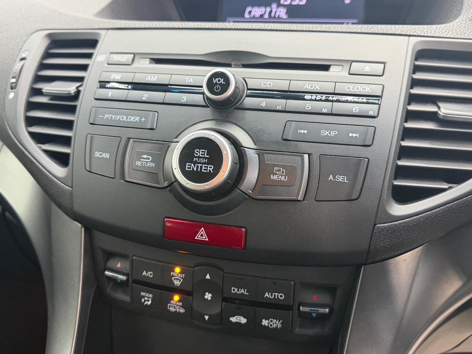 Used Honda Accord 2014 for sale - 77625666: Photo 22