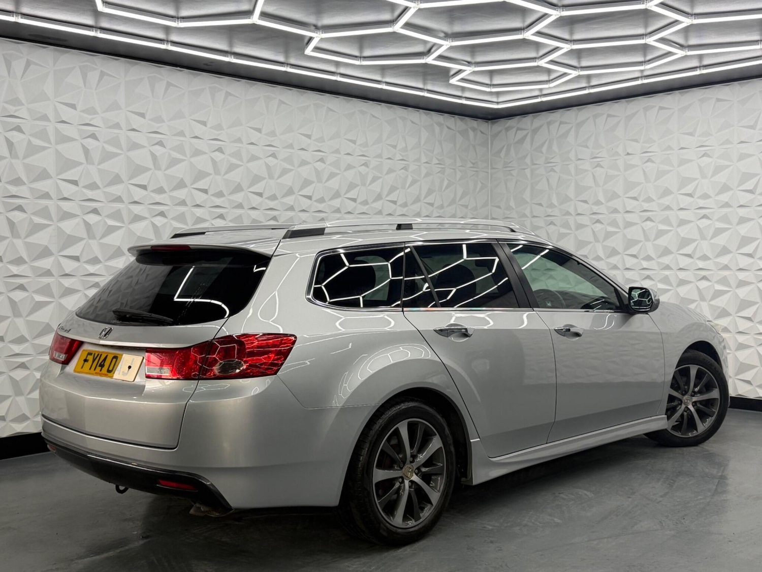 Used Honda Accord 2014 for sale - 77625666: Photo 3