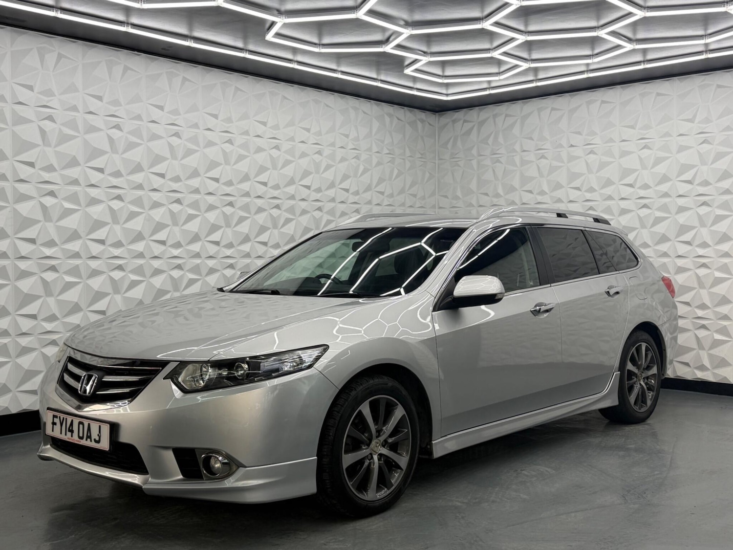 Used Honda Accord 2014 for sale - 77625666: Photo 5