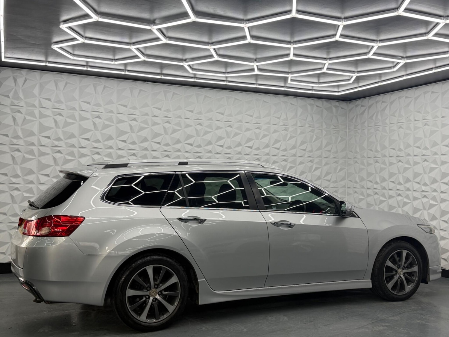 Used Honda Accord 2014 for sale - 77625666: Photo 9