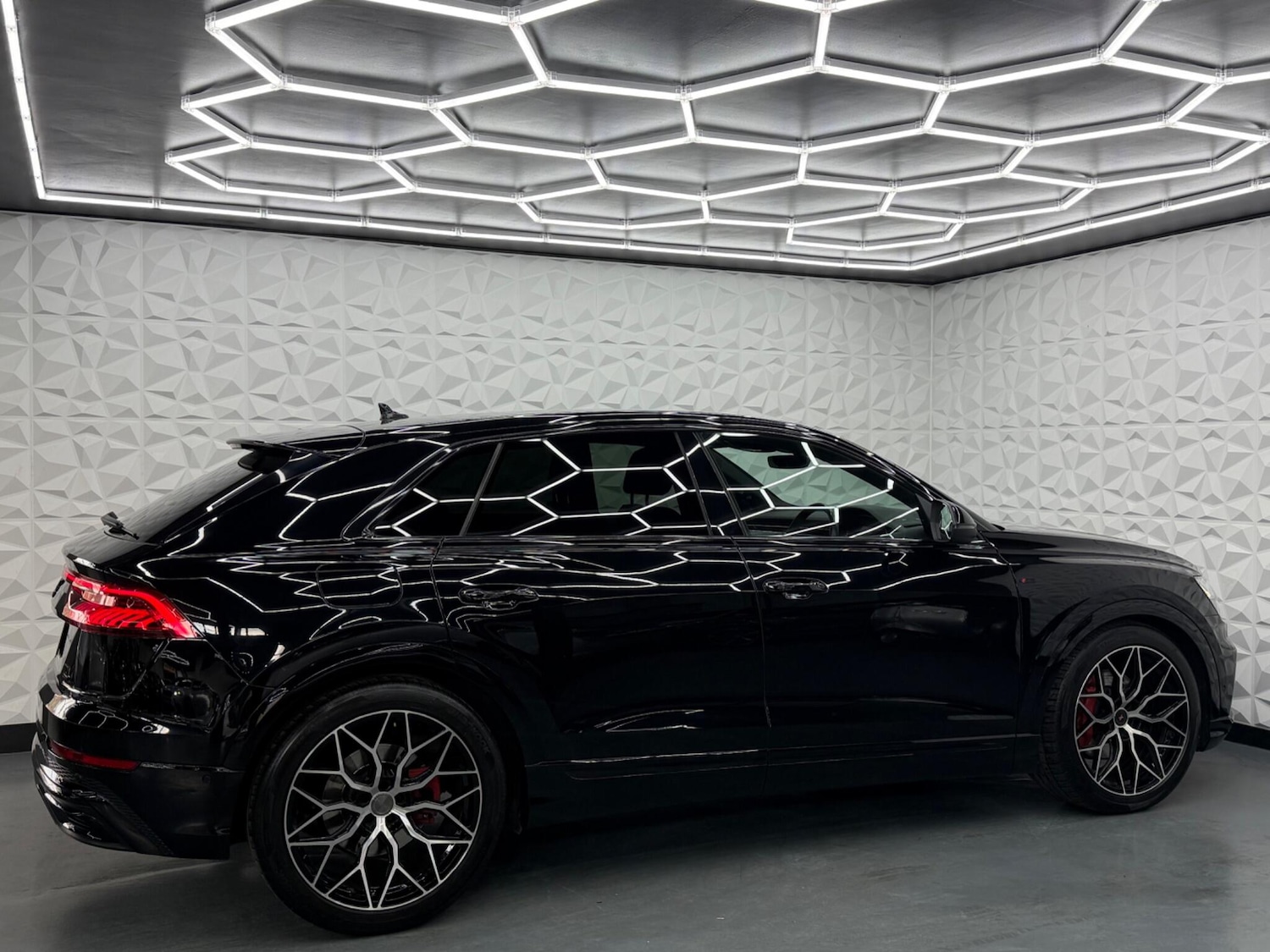 Used Audi Q8 for sale - 78057585: Photo 11