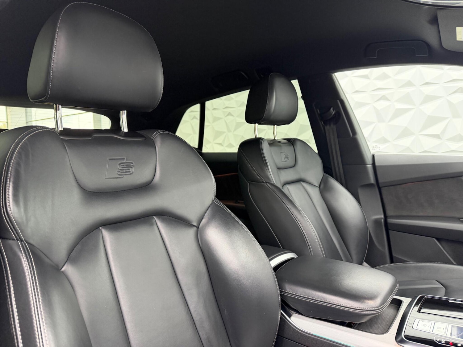 Used Audi Q8 for sale - 78057585: Photo 21